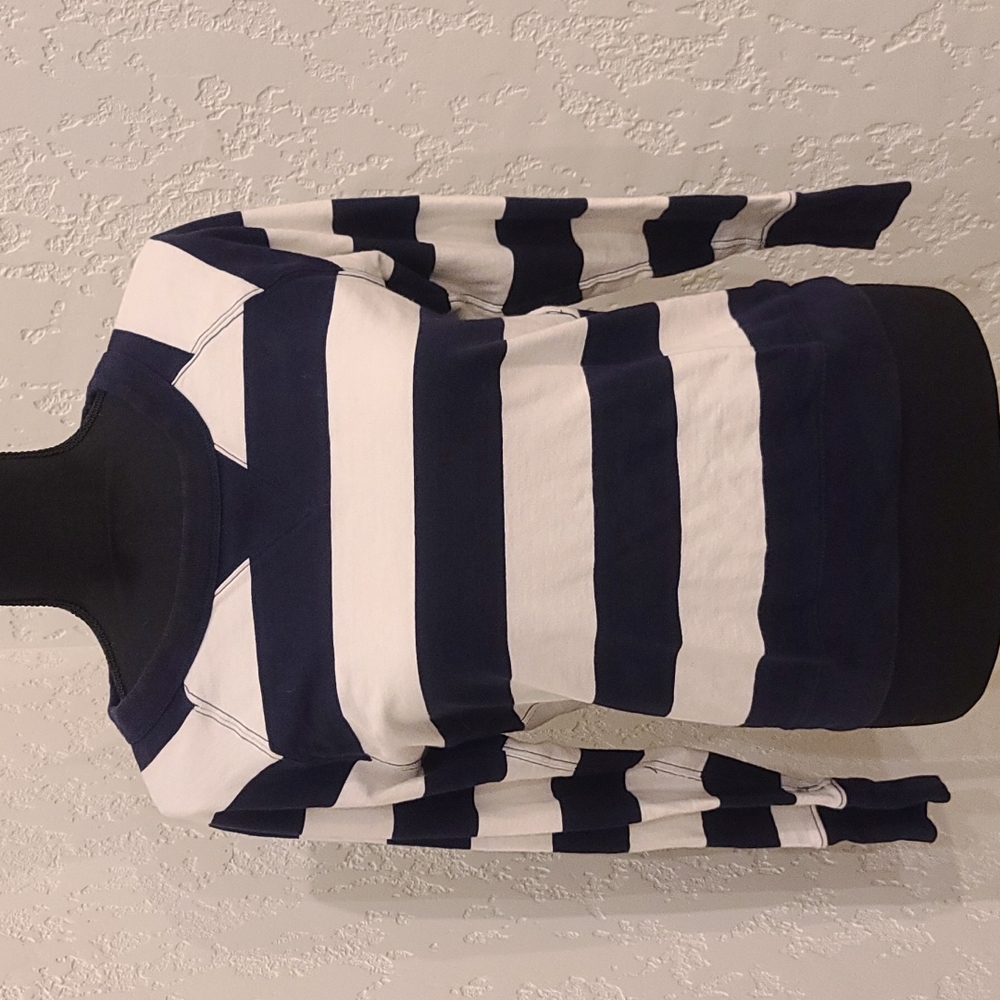 GAP sweatshirt, child size small/tall
